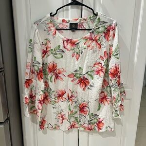 JM Collection floral print blouse size Medium